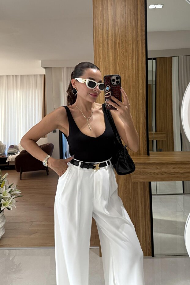 Denvis Siyah Dekolteli Basic Bodysuit - 1