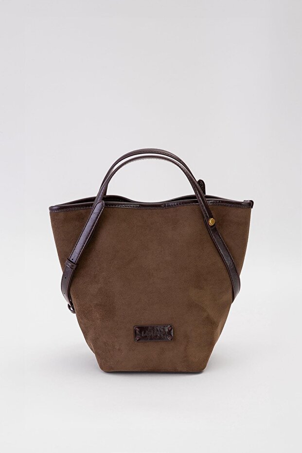 حقيبة يد على شكل مثلث أخضر - 1