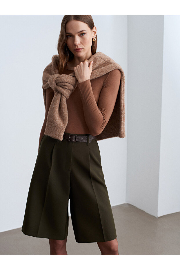 72233 Belted Bermuda Shorts-Khaki - 1