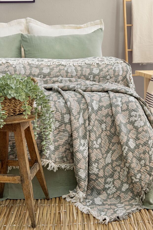 Leopard Green 4-Layer 100% Cotton Muslin Woven Bedspread, Armchair Cover - 2