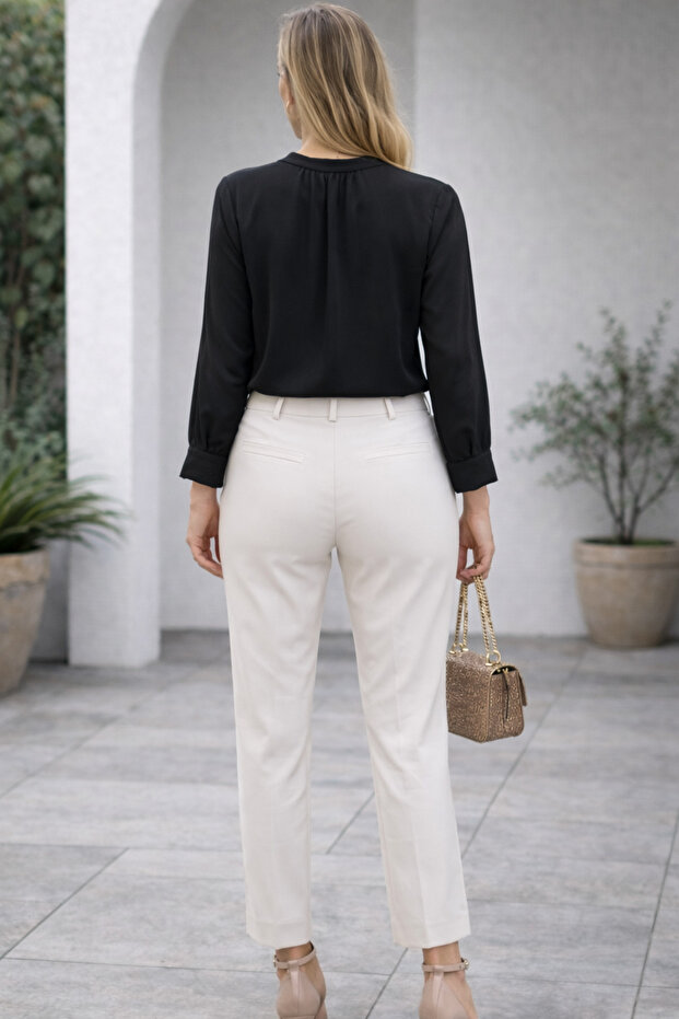 Bronş Detaylı Bluz - 3