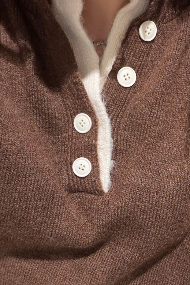 2-Patch Buttoned Sweater - Brown - 5