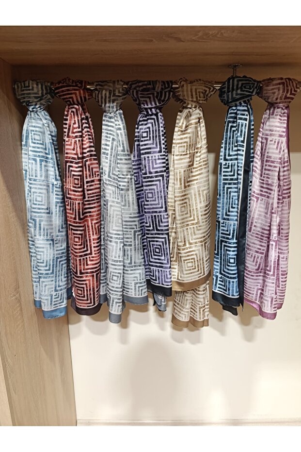 Square Patterned Cotton Shawl - 8
