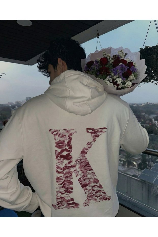 Kiss Design Letter Printed Oversized Hooded White Color Sweatshirt