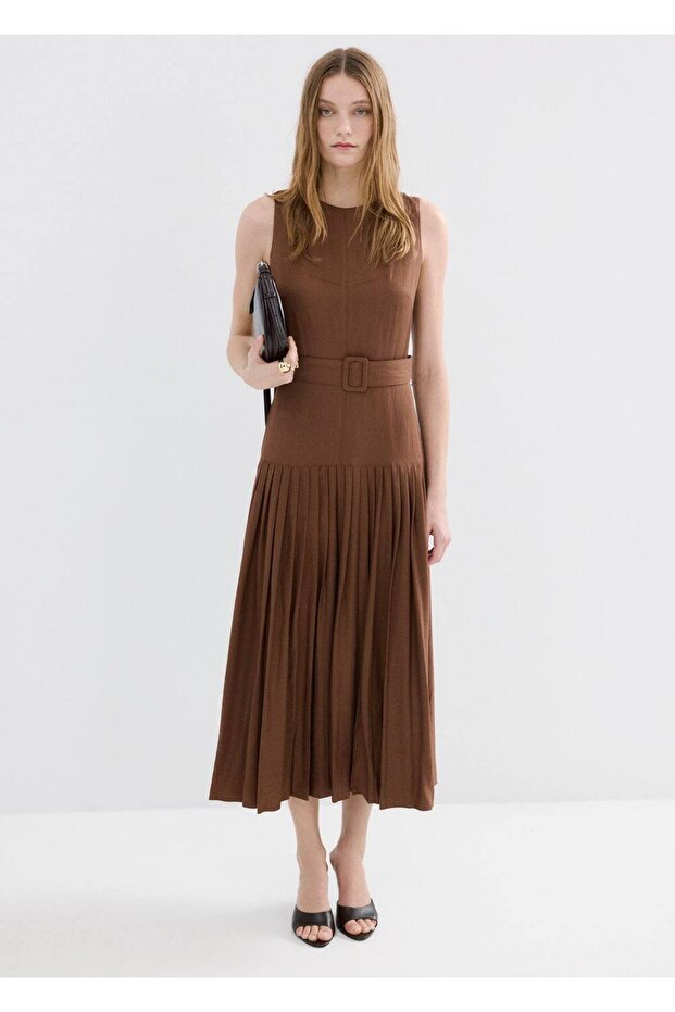 Pileli evaze elbise - 2