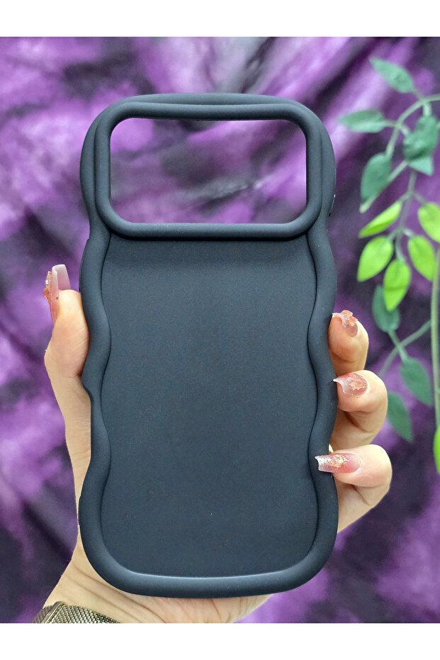 حافظة آيفون 17 برو ماكس المتوافقة ذات الملمس الناعم وحواف متموجة باللون الأسود غير اللامع - 1