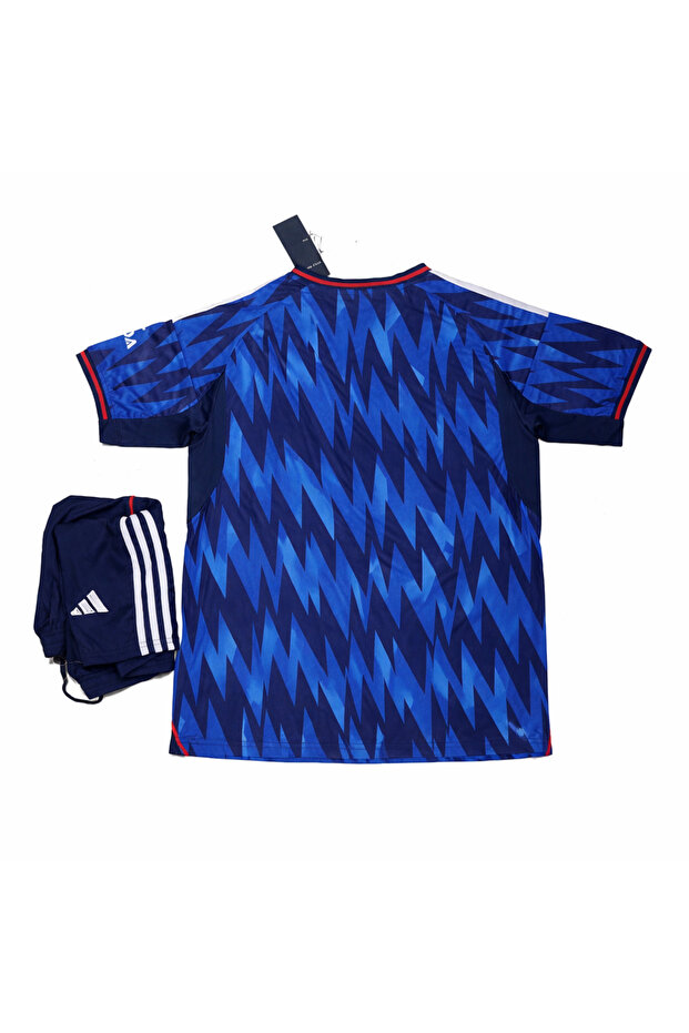 Arsenal men's kit: T-shirt and shorts - 2