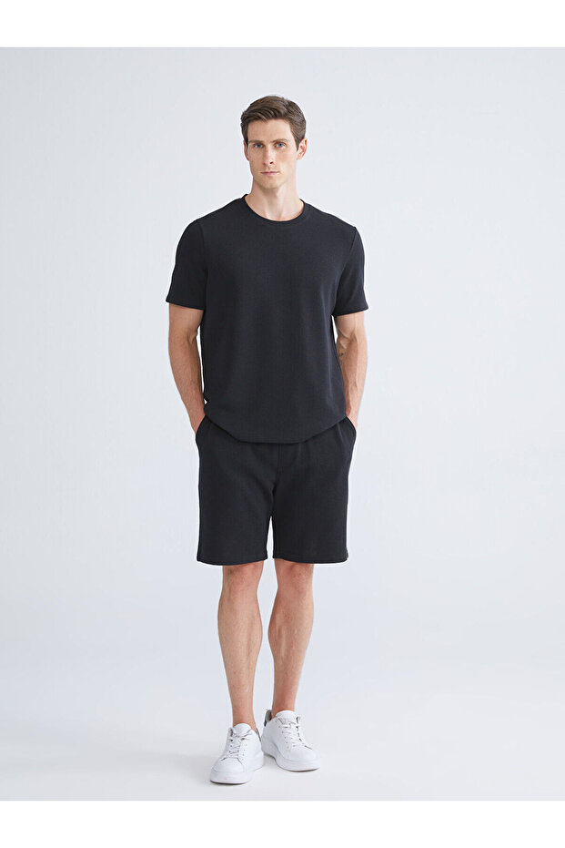 Black Standard Fit Men's Shorts