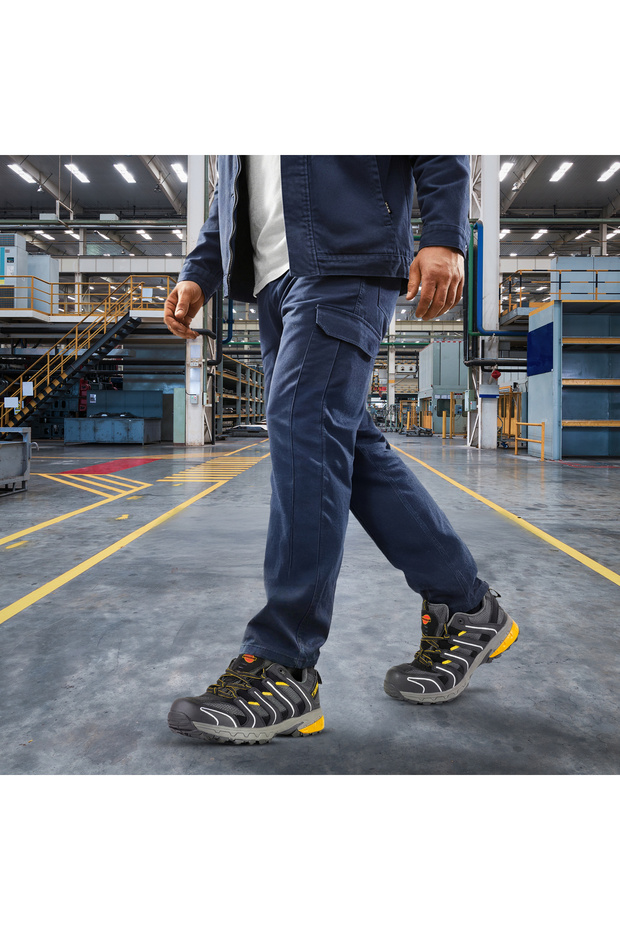 SH400 Industrial Safety Shoes with Composite Toe - Black - 7