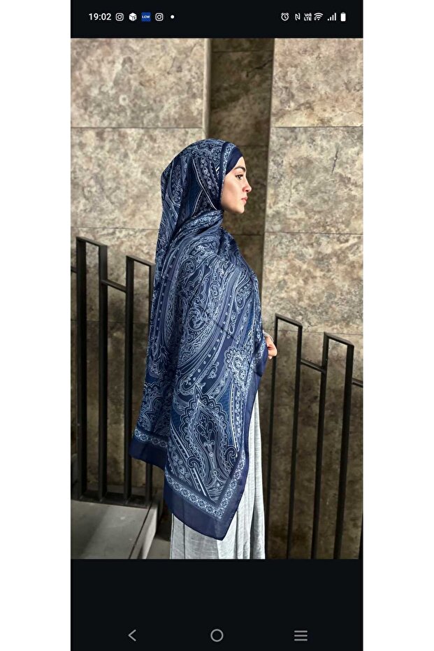Soft Shawl Floral Pattern