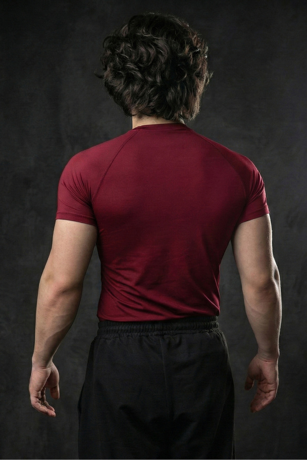 Premium Compression T-Shirt - Athlete's T-Shirt - Gym & Fitness Muscle Fit Body-Hugging - 3