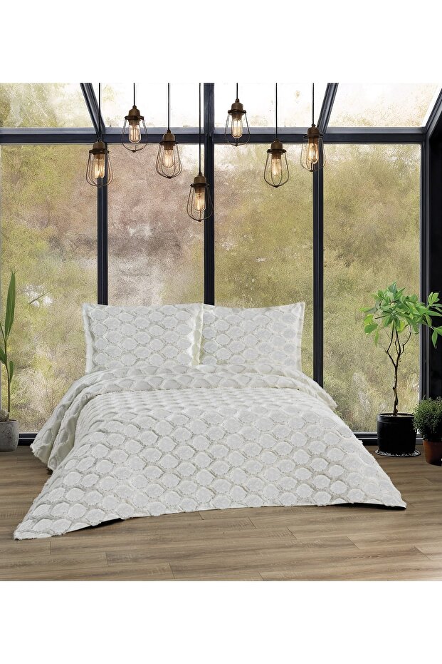 Honeycomb Patterned 3 Piece Double Bedspread