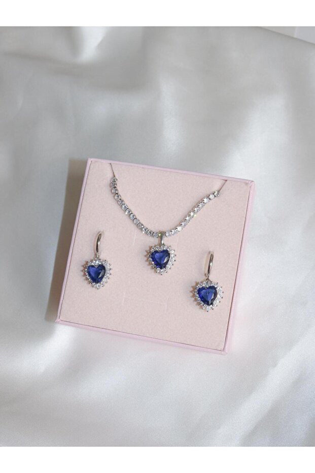 Royal Heart Choker Necklace and Earring Set - Silver Color