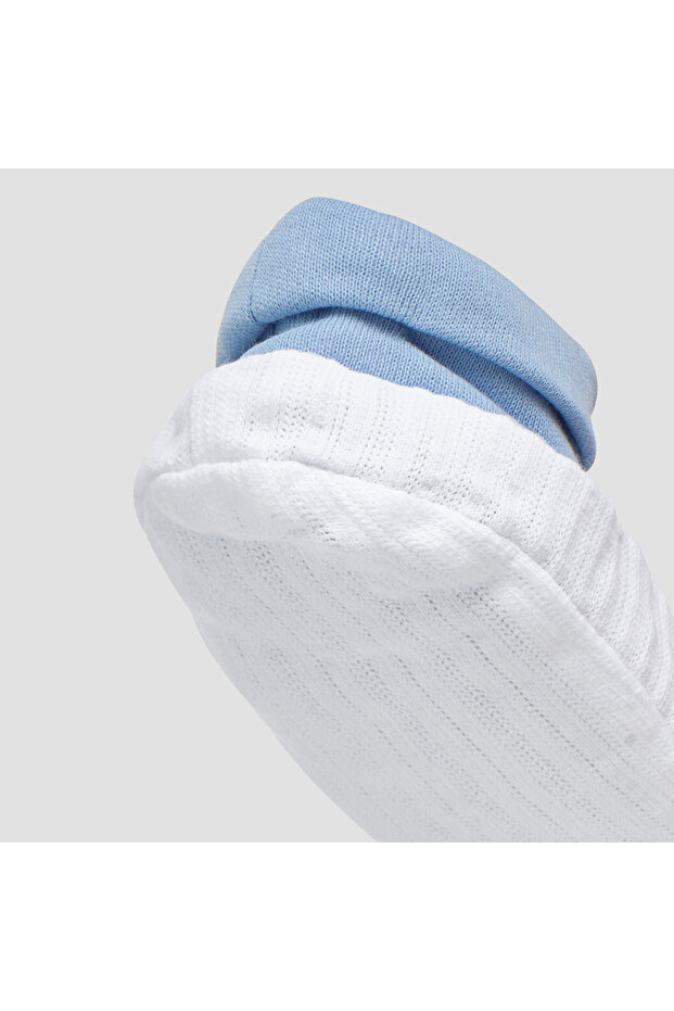 أحذية ذات ملمس ناعم - 4