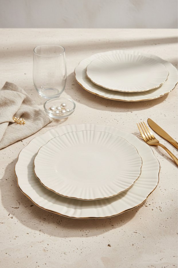 Timeless Elegance 6-Person Porcelain Cake Plate Set Gold Gilded