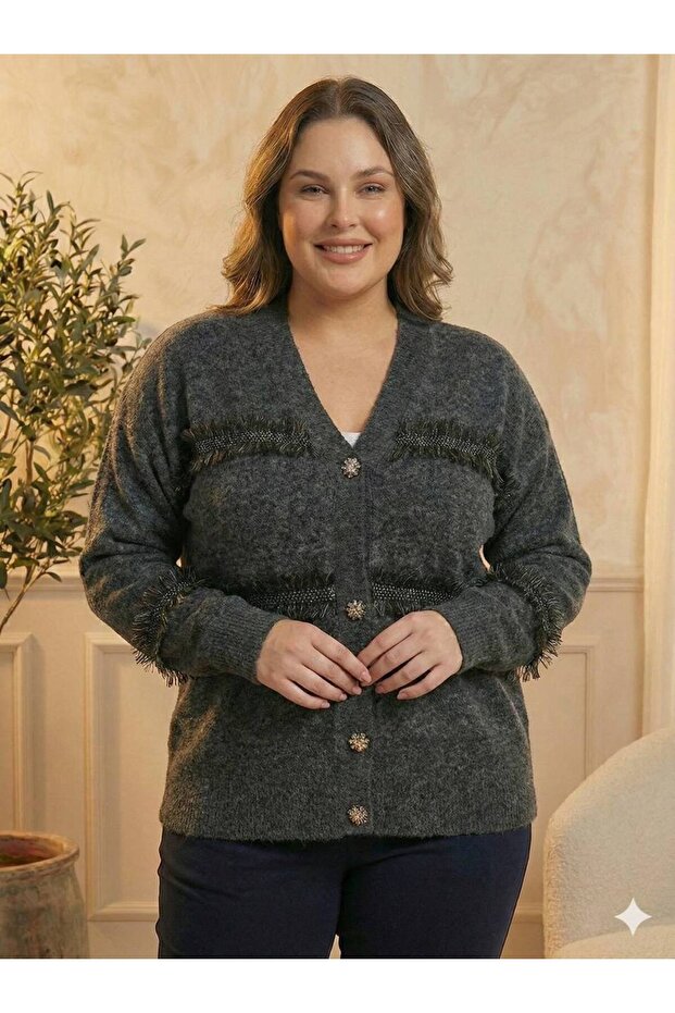 Elegant Women's Tassel Detailed Buttoned Plus Size Cardigan