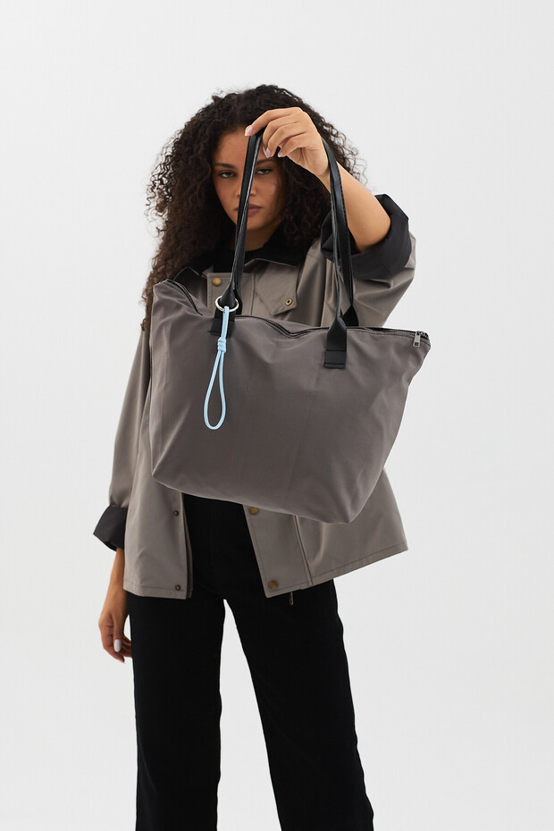 Women's Smoked Zippered Fabric Handle Shoulder Bag