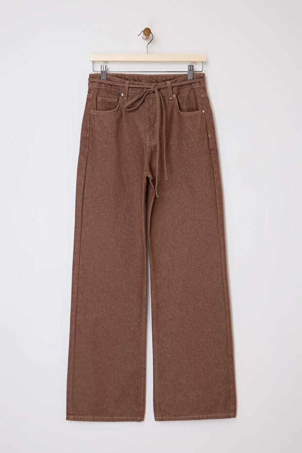 Limited Edition Kahverengi Kemerli Yüksek Bel Wide Leg Jeans TWOSS26JE00029
