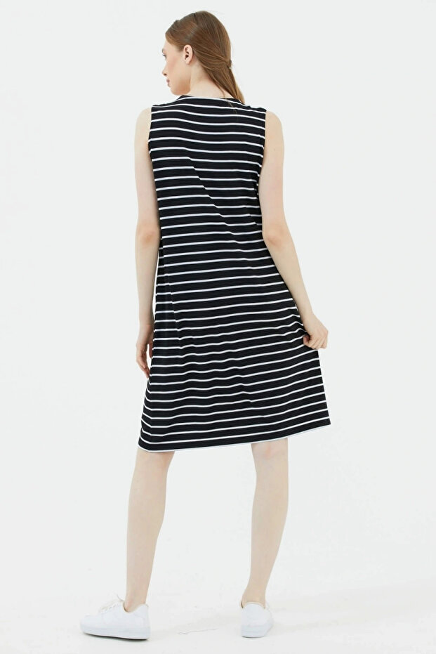 Kalın Askılı Çizgili Elbise - Siyah - 3