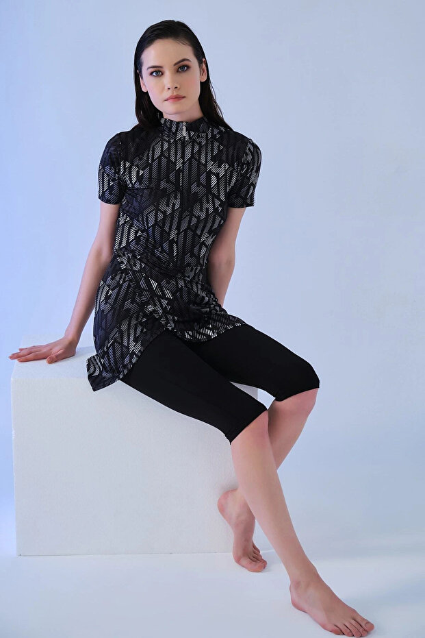 Half Sleeve Half Closed Swimsuit with Wrap Skirt