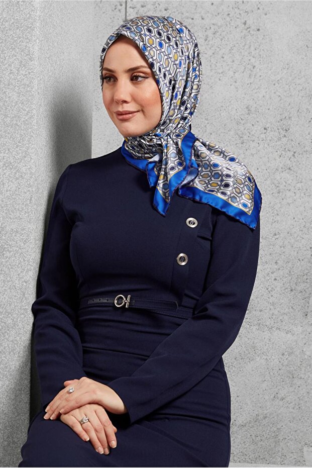 ألفينا وشاح منقوش 8518