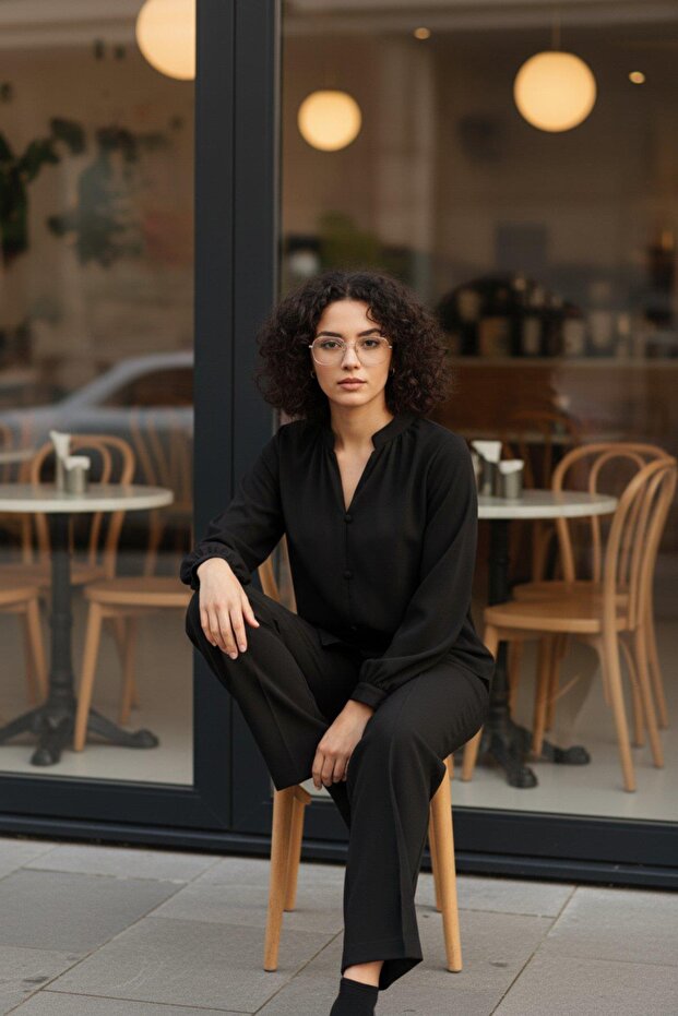 بلوزة هاكم ياكا بأزرار من الكريب المستورد - أسود - 3