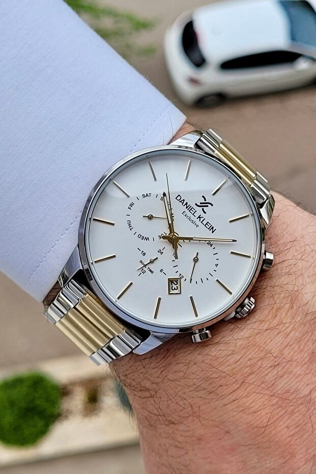 ساعة يد رجالية باللون الذهبي والفضي مع مؤشرات وظيفة نشطة - 2