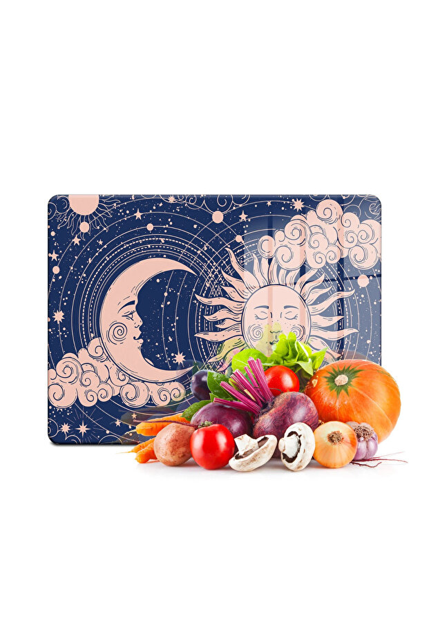 لوح تقطيع زجاجي وطاولة عرض تقديمية من My Kitchen Horoscope منقوشة