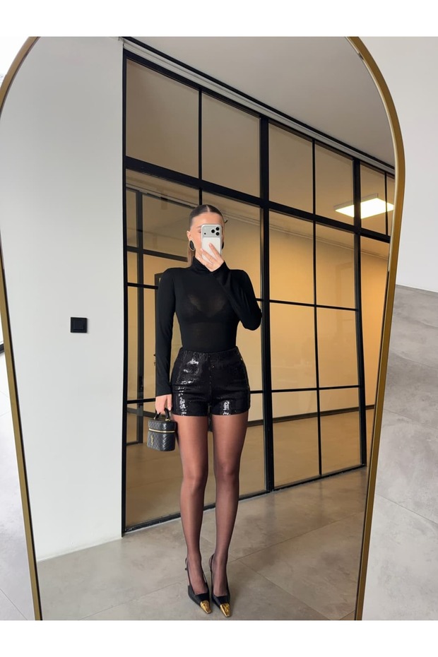 MİNİ SİYAH PULLU ŞORT - 4
