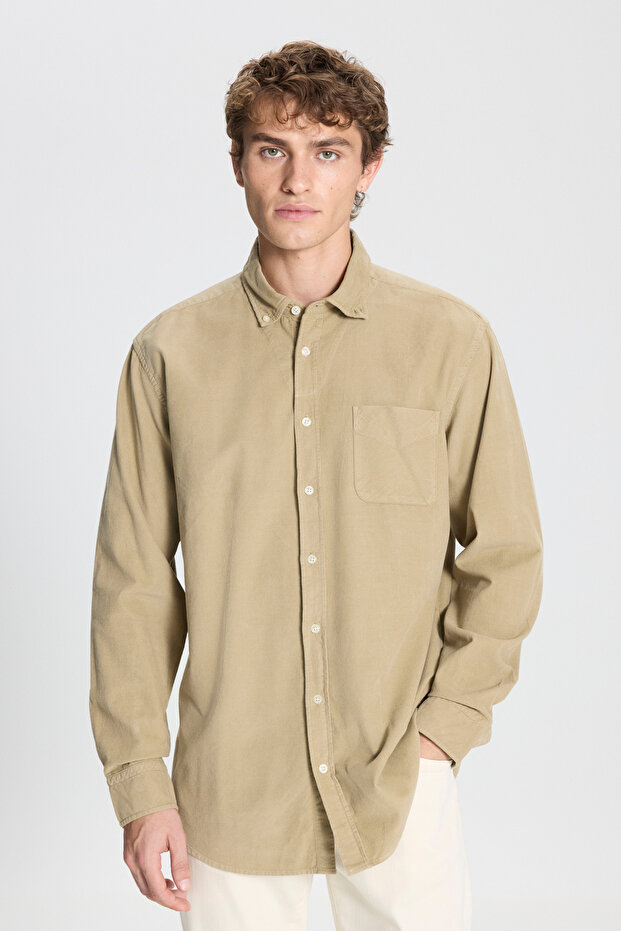 Mink Comfort Fit Wide Cut Buttoned Collar Velvet Shirt