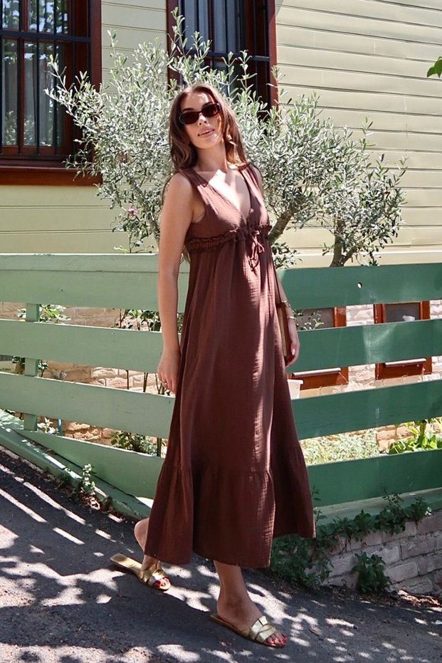 Brown V-Neck Ruffle Detailed Lined Muslin Dress