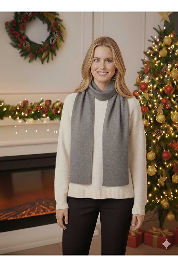 الملابس المحبوكة والوشاح - 1