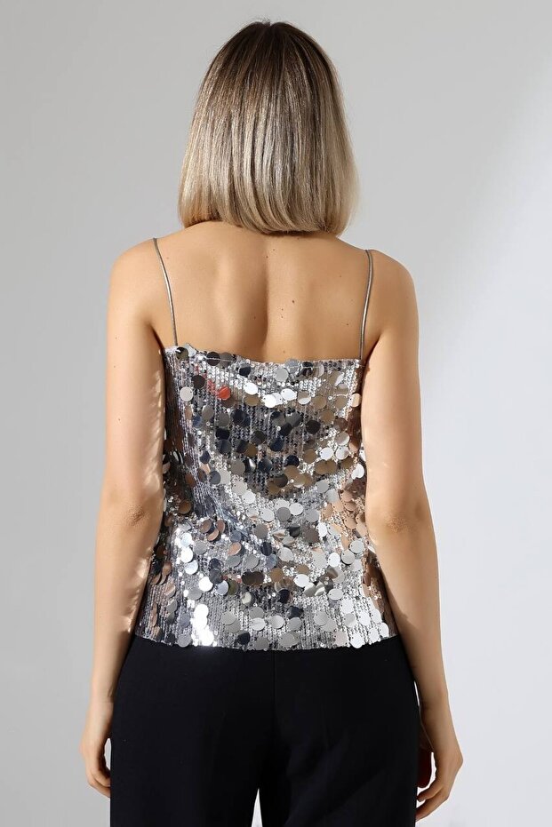 Gümüş Pullu İnce Askılı Bluz - 2