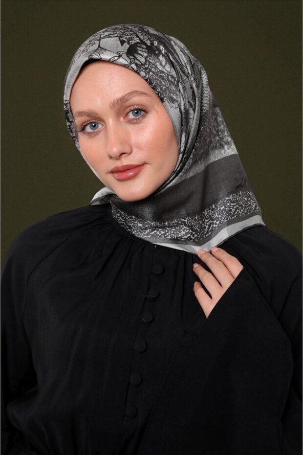 Geometric Striped Floral Pattern Sparkling Crystal Scarf