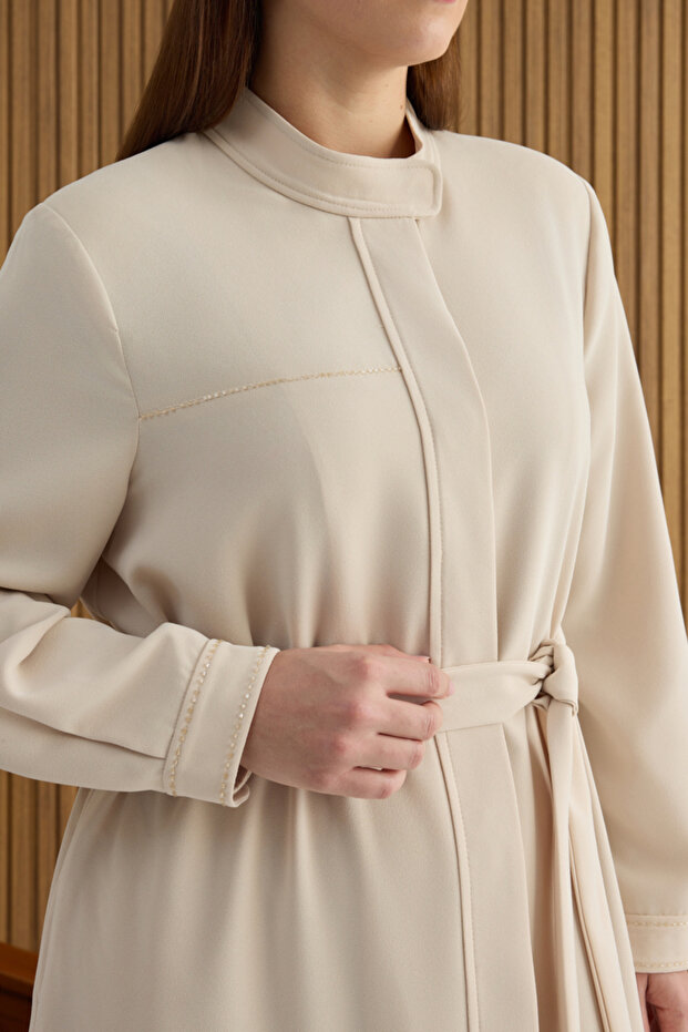 فستان فيرايس بتفاصيل تطريز الخرز باللون البيج - 5