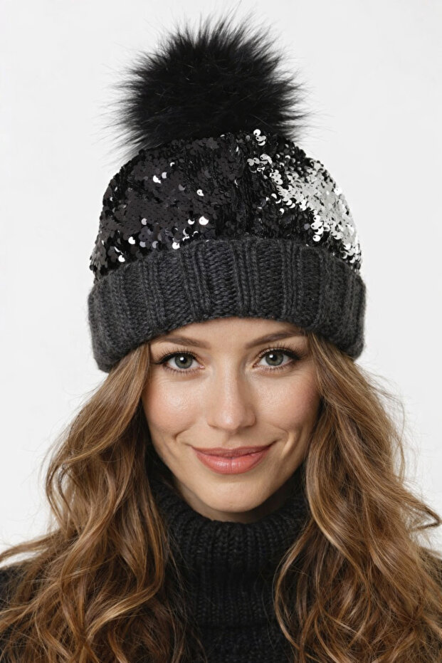 Pullu ve payetli çift katlı örme bere - 1