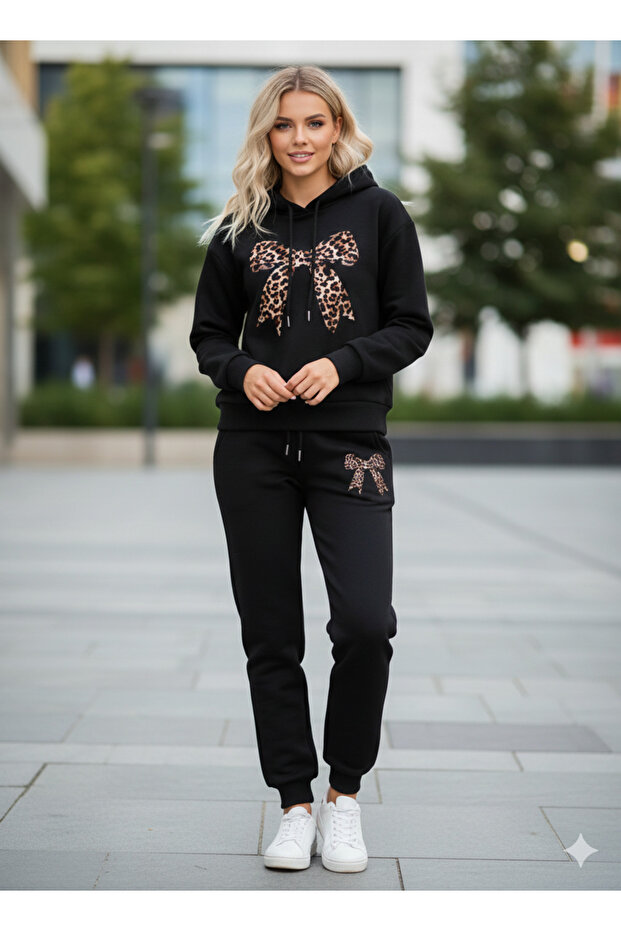 طقم بدلة رياضية بشريط الفهد مطبوع - 1