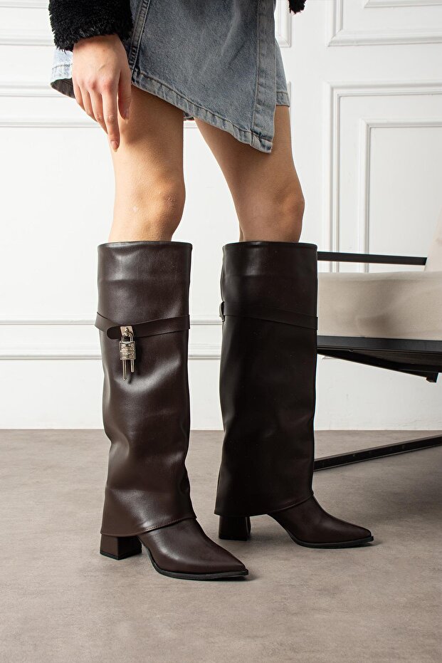 Larve Women's Boots Bellows Belt Buckle Brown Leather
