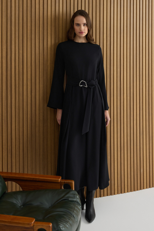 Black Metal Buckle Crepe Dress