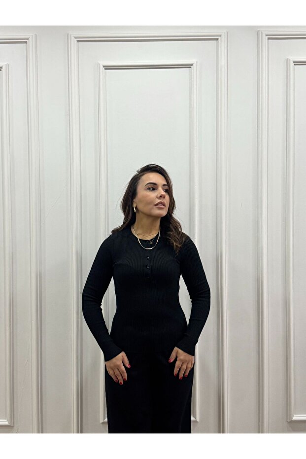 Black Buttoned Knitwear Blouse