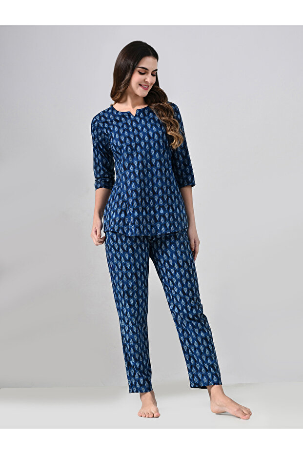 Women Cotton All Over Print Top and Pyjama Set