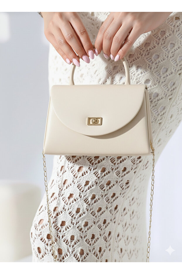 Women's Evening Bag with Hand Chain Strap, Suitable for Daily Use