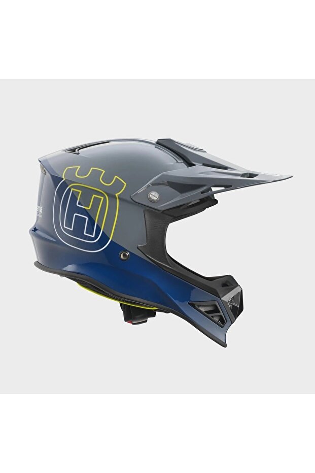 AUTHENTIC HELMET - 1