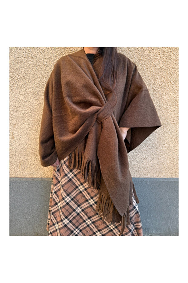 Кафяво пончо - 2