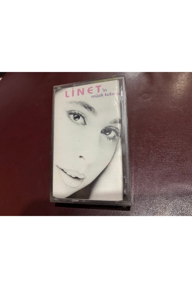 Linet in Music Box