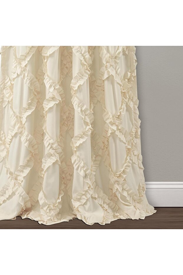 ستائر نوافذ مكشكشة بنمط ماسي - 4