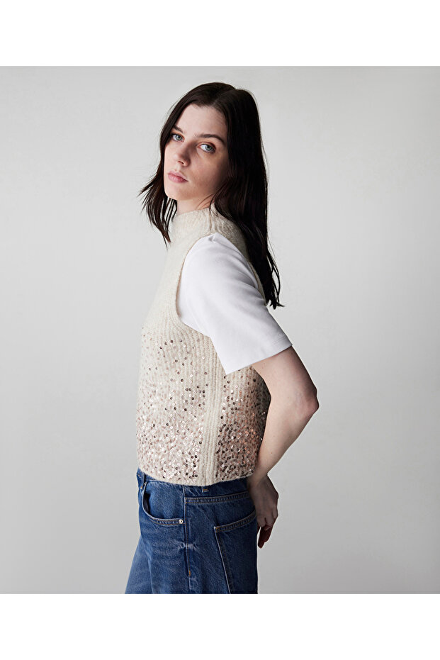 Payet işlemeli triko - 2