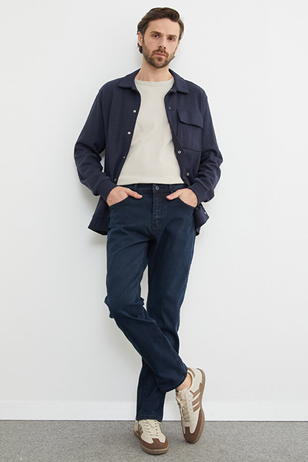 جينز بمقاس كبير وقصة عادية - 2