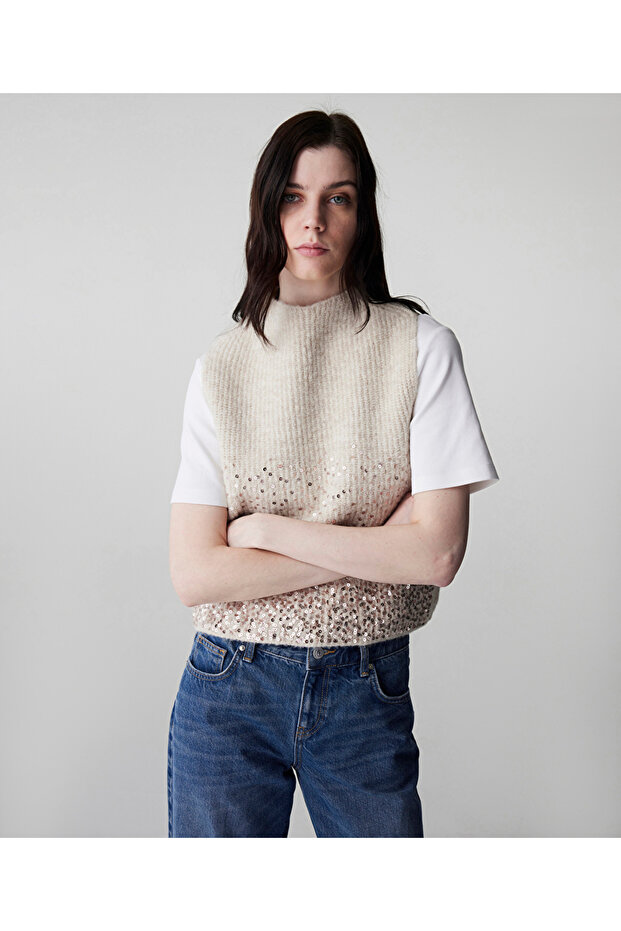 Payet işlemeli triko - 1