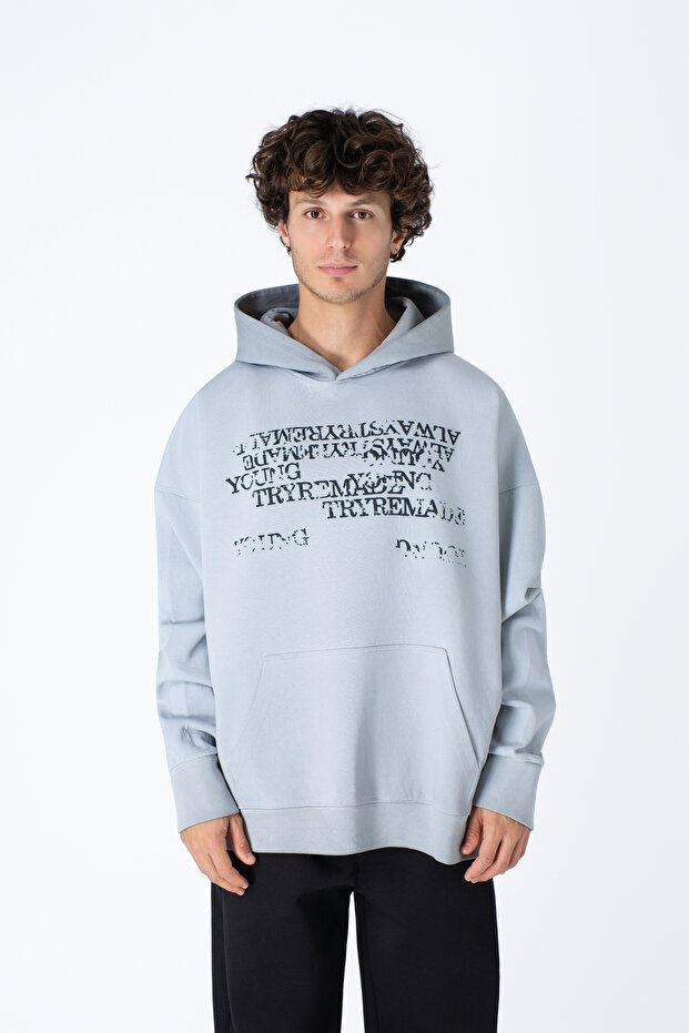 هودي رمادي بتصميم امامي - 1